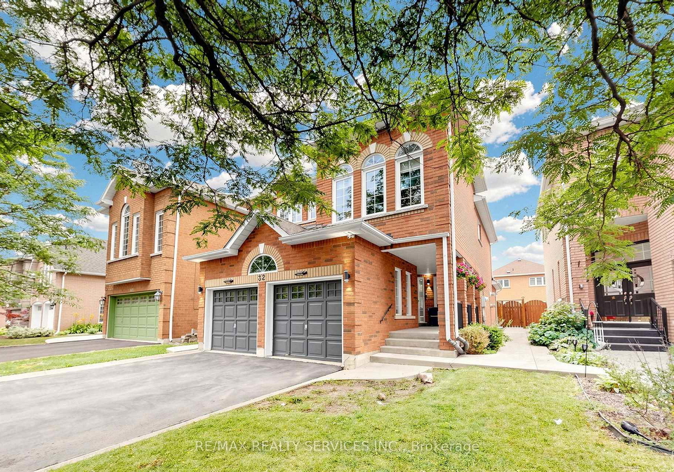 32-hillpath-crescent-brampton-ontario-w13570200