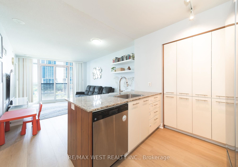 1-valhalla-inn-road-toronto-etobicoke-ontario-w13570202