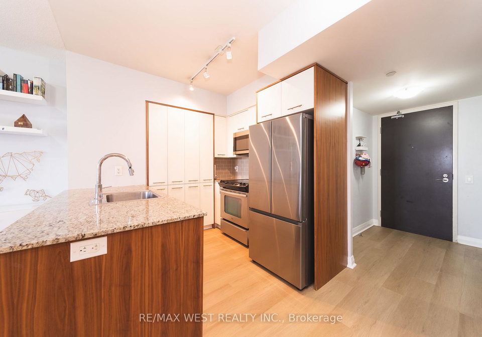 1-valhalla-inn-road-toronto-etobicoke-ontario-w13570202