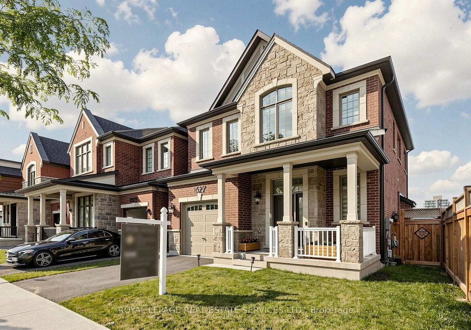 1527-varelas-passage-oakville-ontario-w13570228