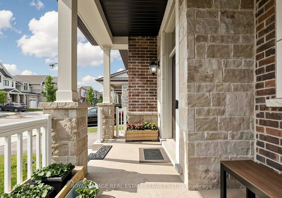 1527-varelas-passage-oakville-ontario-w13570228