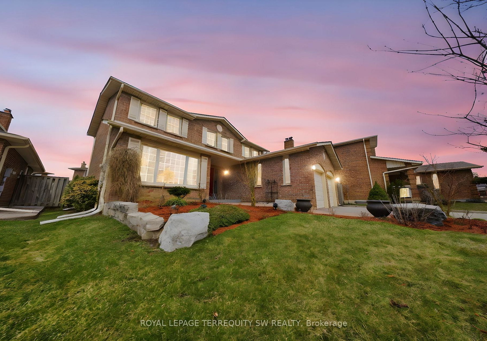 1169-carlo-court-mississauga-ontario-w13570548