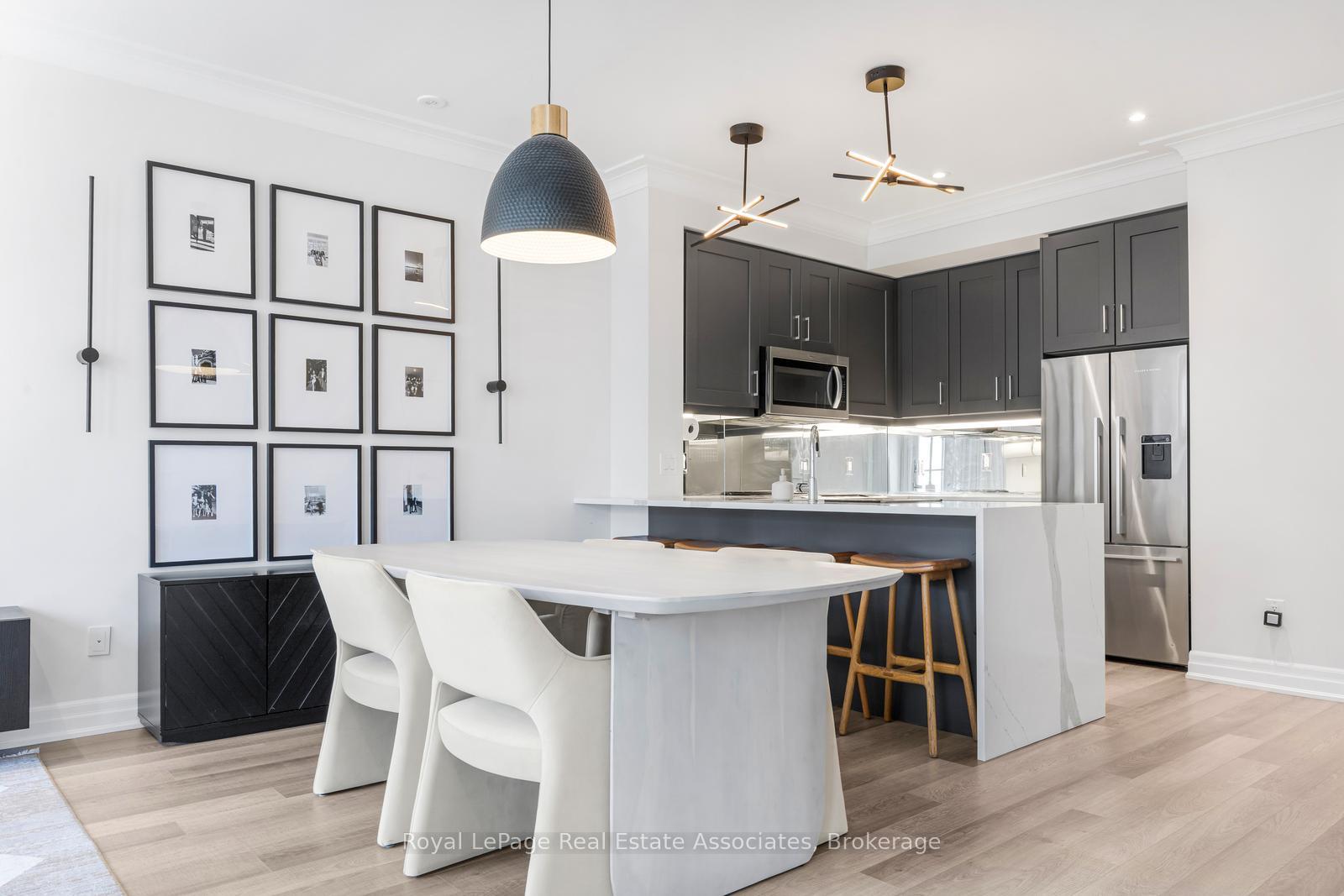 657-cricklewood-drive-mississauga-ontario-w13570560