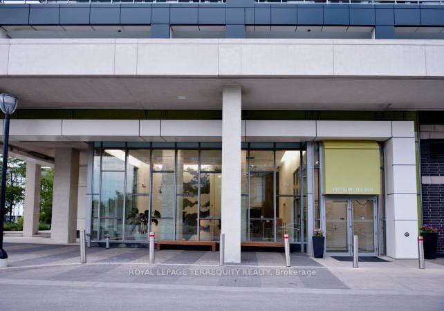 360-square-one-drive-mississauga-ontario-w13570600