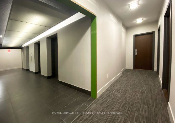 360-square-one-drive-mississauga-ontario-w13570600