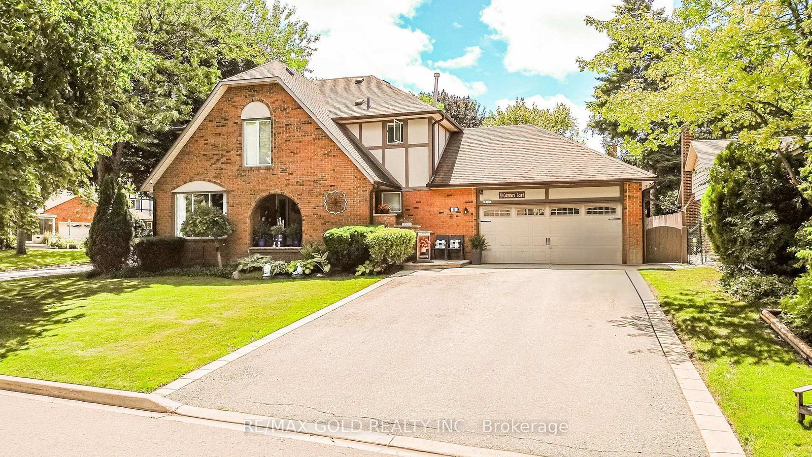 40-cairnmore-court-brampton-ontario-w13570696
