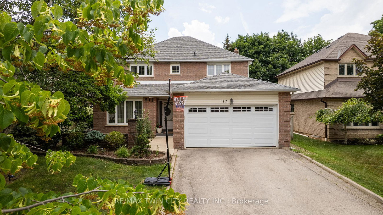 512-hawthorne-crescent-milton-ontario-w13570768