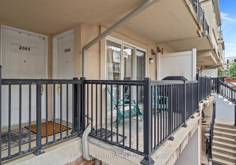 3047-finch-avenue-w-toronto-york-ontario-w13571060