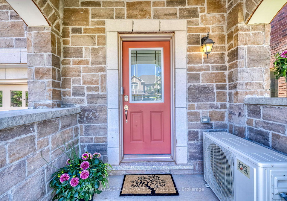486-silver-maple-road-oakville-ontario-w13571104