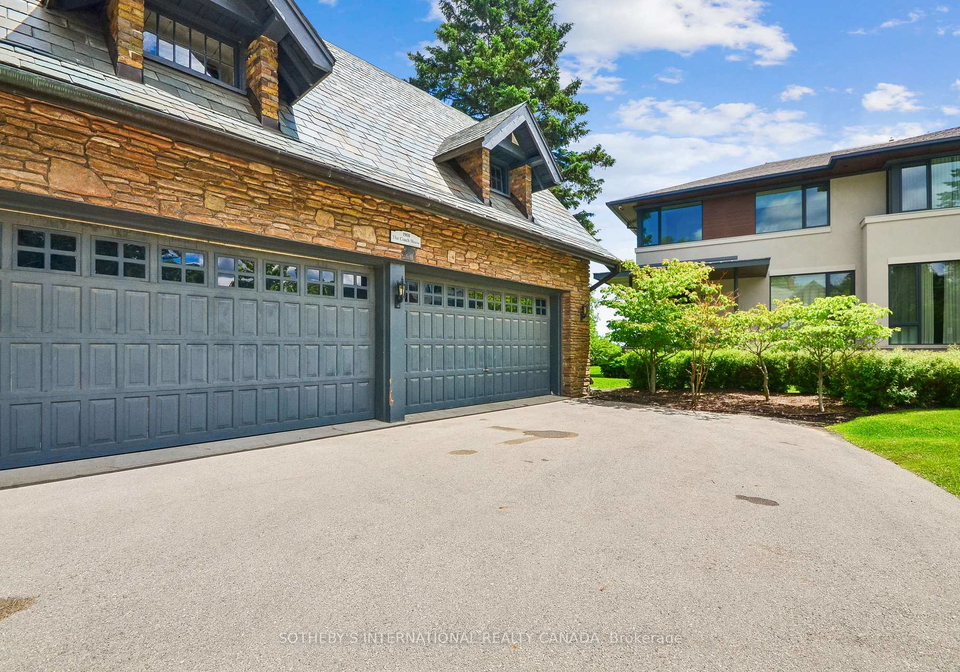 10-maple-grove-drive-oakville-ontario-w13571176