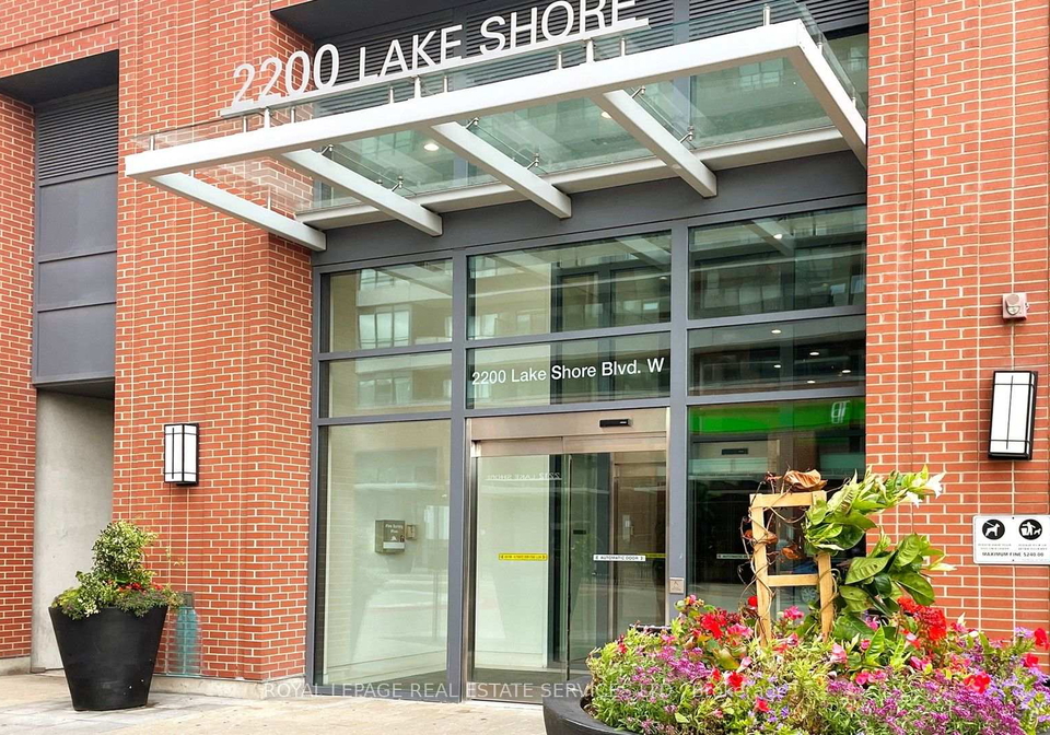 2200-lakeshore-boulevard-w-toronto-etobicoke-ontario-w13571204