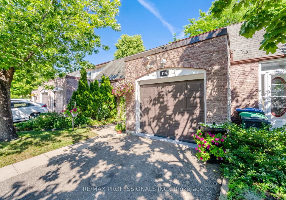 2440-bromsgrove-road-mississauga-ontario-w13571290
