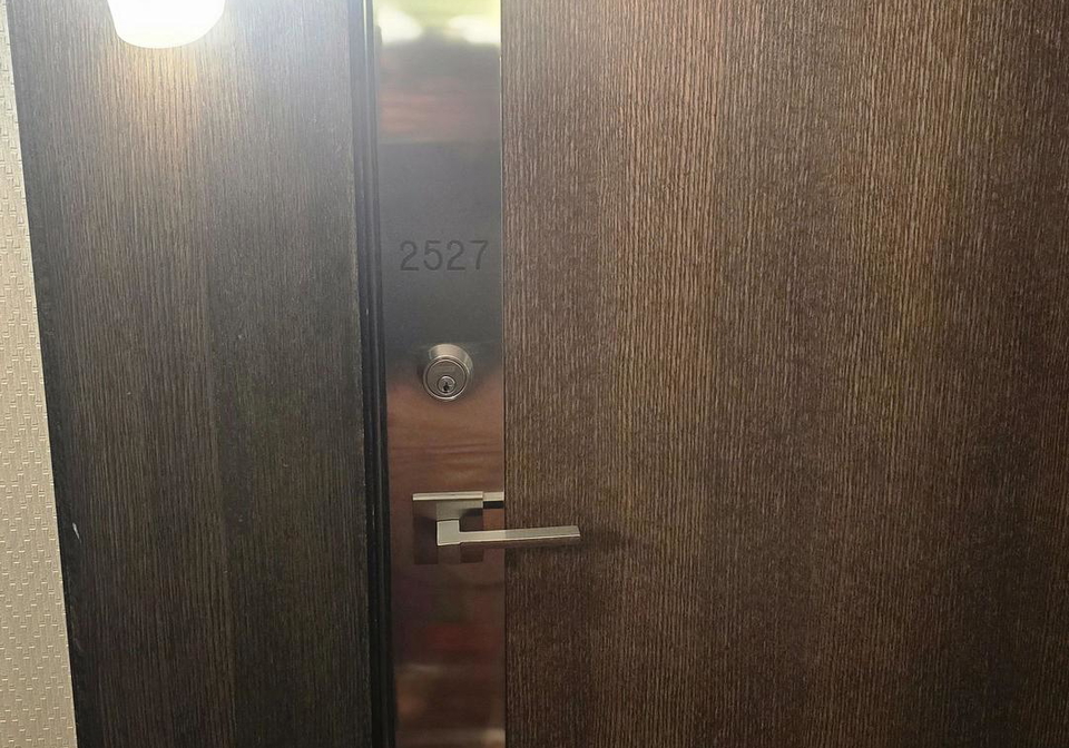 2-eva-road-toronto-etobicoke-ontario-w13571400