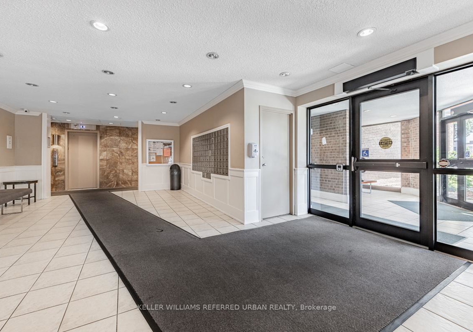 3025-queen-frederica-drive-mississauga-ontario-w13571446