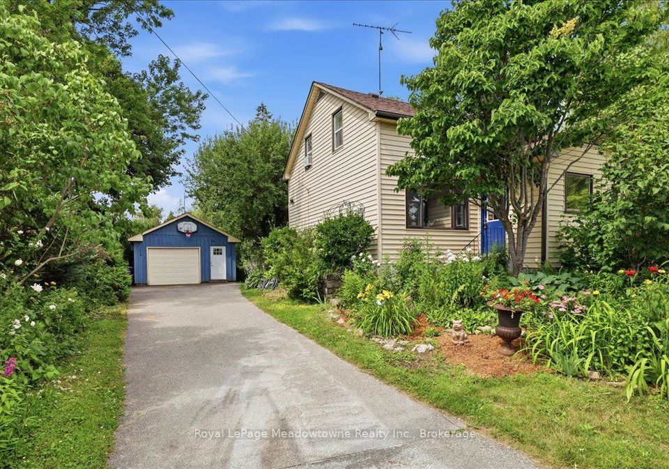 11024-first-line-nassagaweya-milton-ontario-w13571524