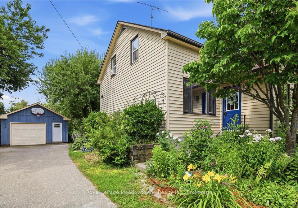 11024-first-line-nassagaweya-milton-ontario-w13571524