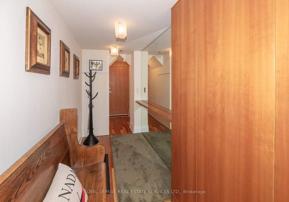 384-sunnyside-avenue-toronto-toronto-ontario-w13571624