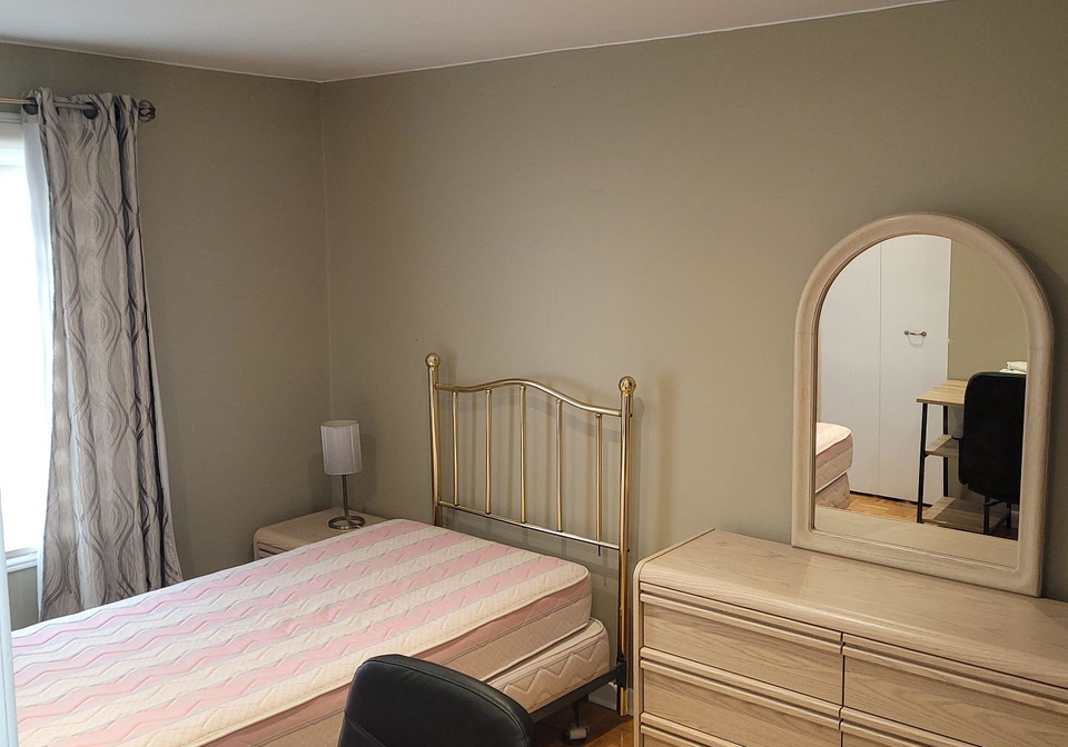 2252-buttonbush-crescent-mississauga-ontario-w13571892
