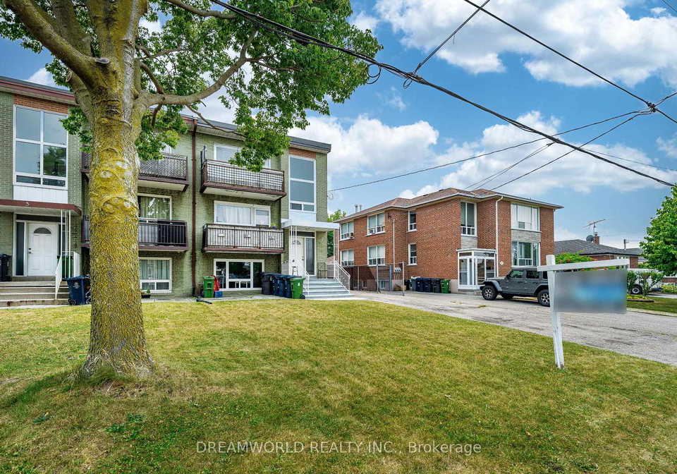 7-diana-drive-toronto-york-ontario-w13571930