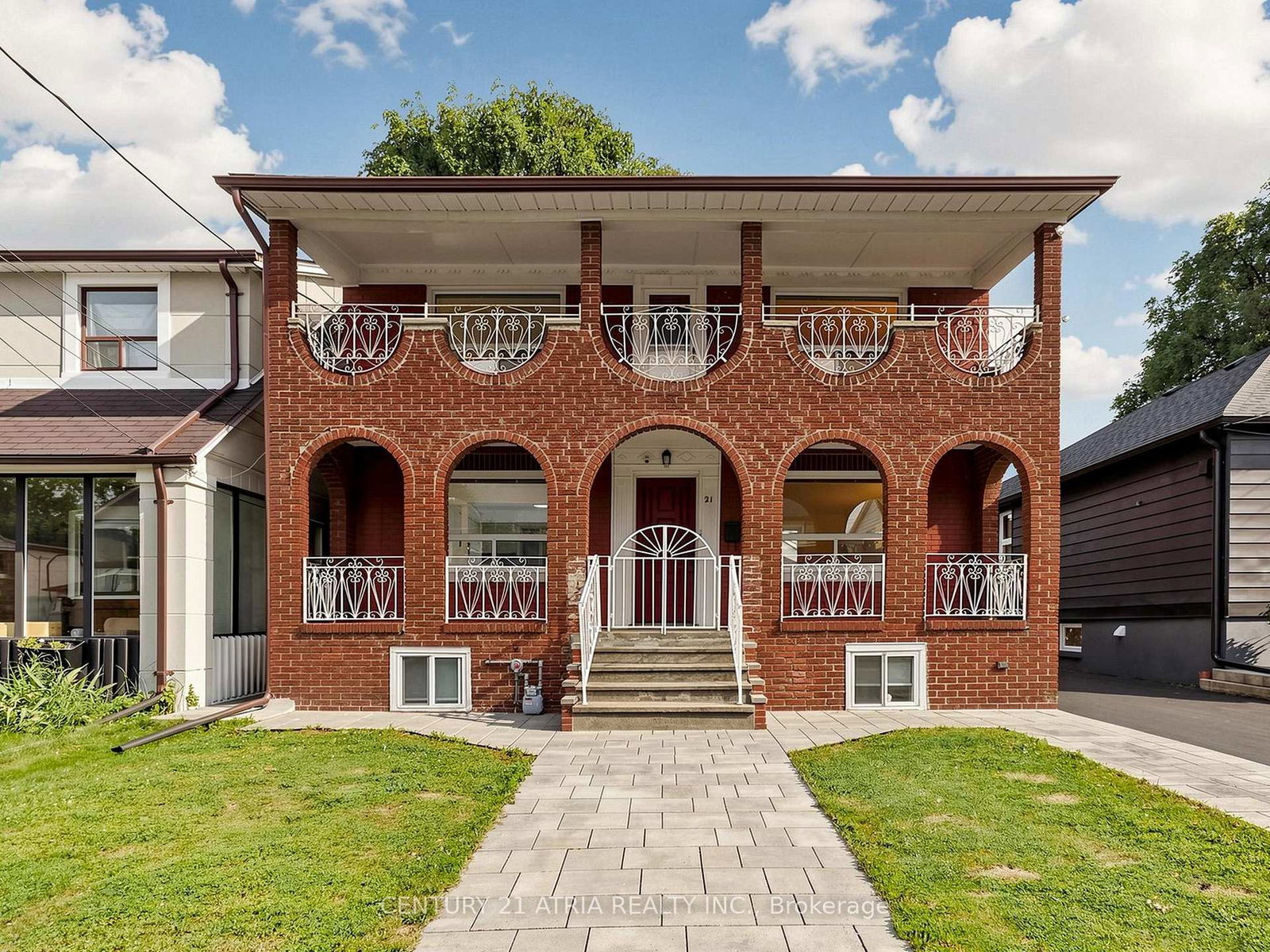 21-mahoney-avenue-toronto-north-york-ontario-w13571940