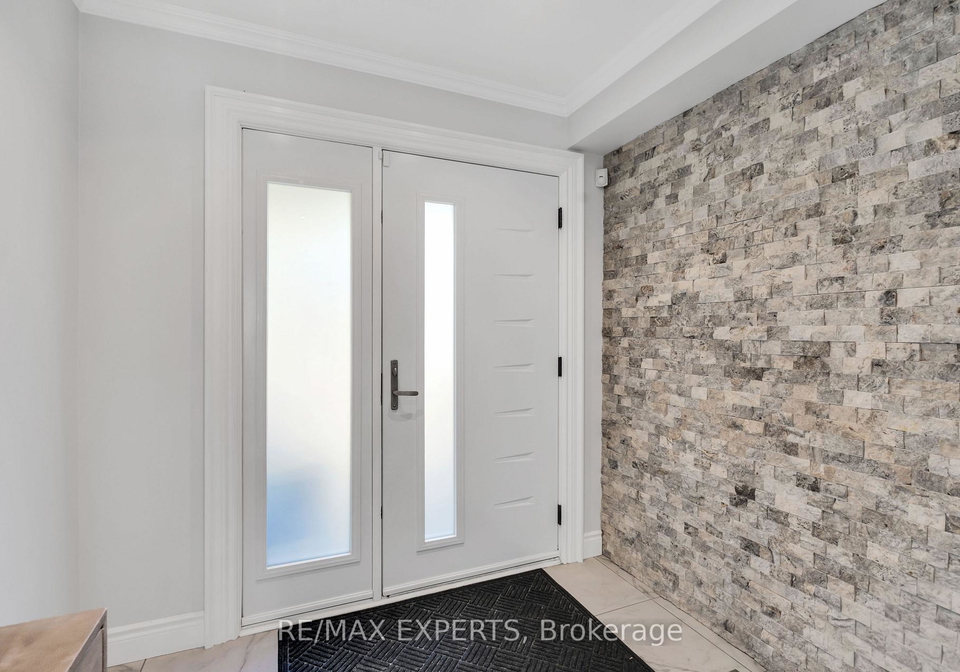 86-humbershed-crescent-caledon-ontario-w13572014