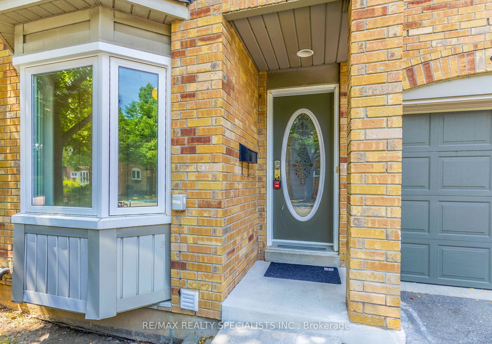 5865-dalebrook-crescent-mississauga-ontario-w13572066