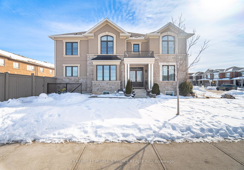 744-e-kennedy-circle-w-milton-ontario-w13572104