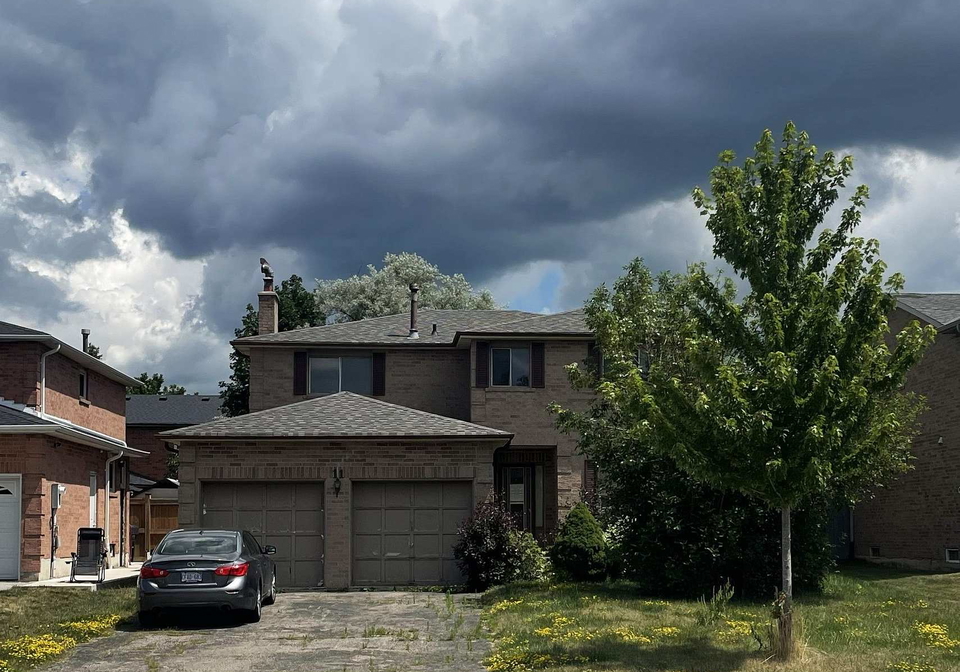 11-royal-terrace-crescent-caledon-ontario-w13572142