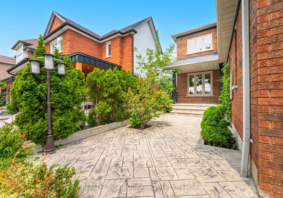 7267-windbreak-upper-court-mississauga-ontario-w13572160