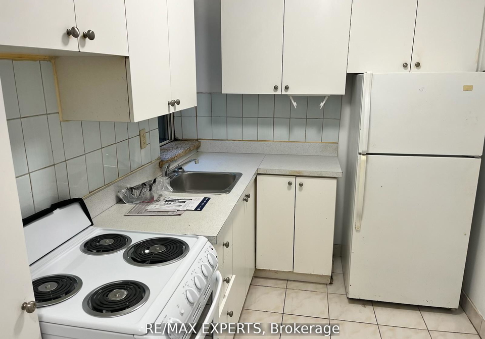 3261a-lake-shore-boulevard-w-toronto-etobicoke-ontario-w13572234