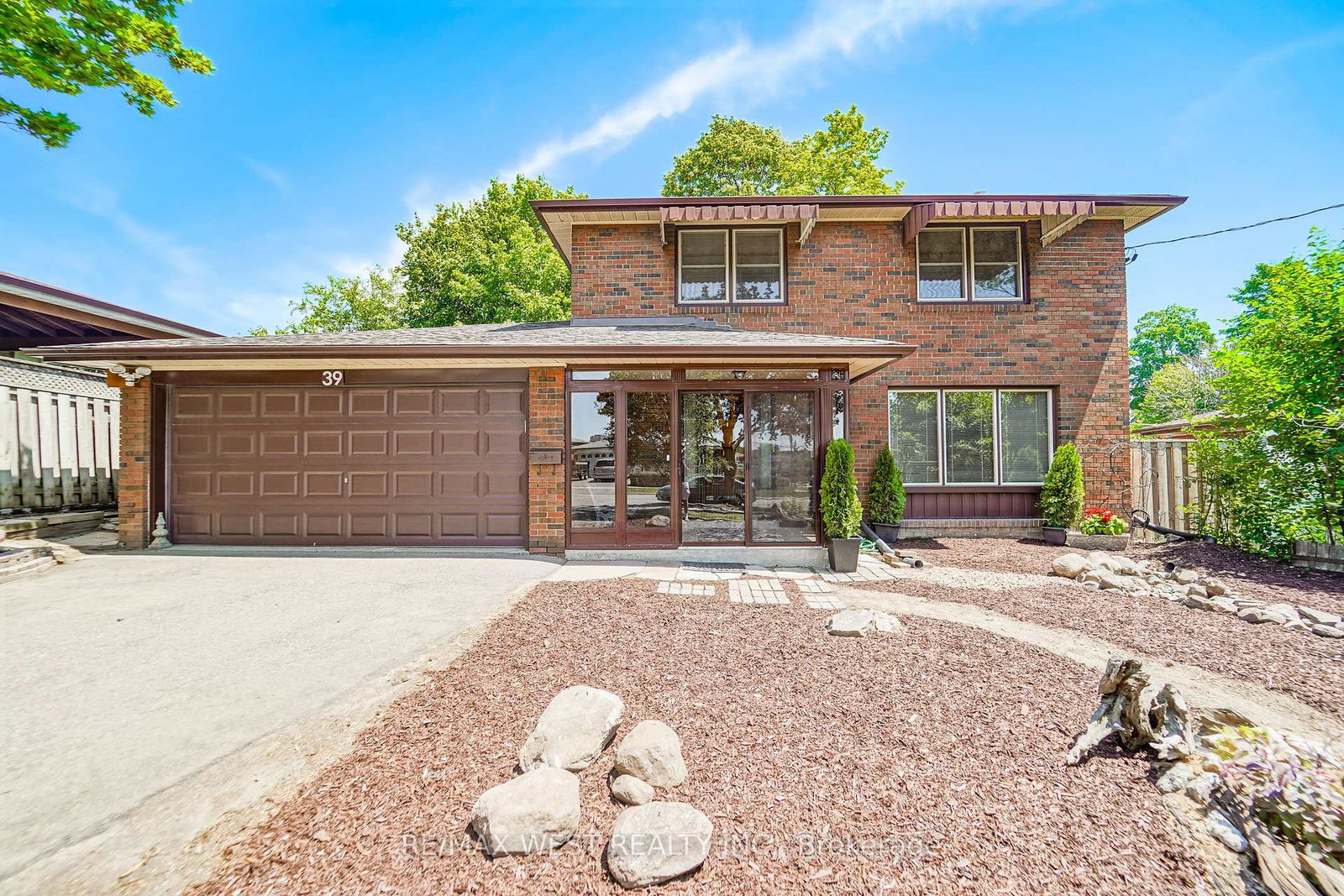 39-madron-crescent-toronto-york-ontario-w13572330
