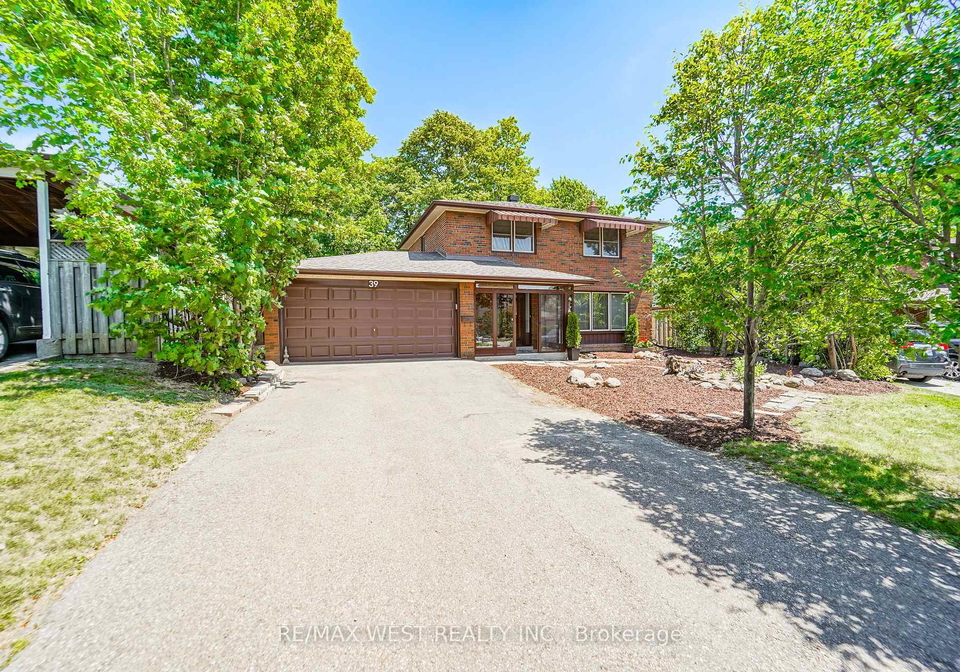 39-madron-crescent-toronto-york-ontario-w13572330