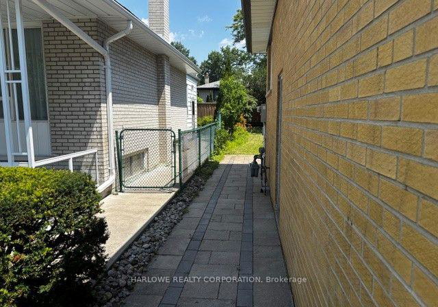 3297-lonefeather-crescent-mississauga-ontario-w13572544