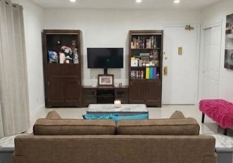 256-lakeshore-road-e-mississauga-ontario-w13572692
