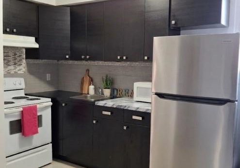 256-lakeshore-road-e-mississauga-ontario-w13572692