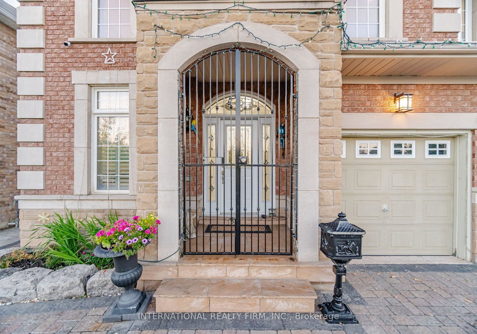 84-fred-young-drive-toronto-york-ontario-w13572704