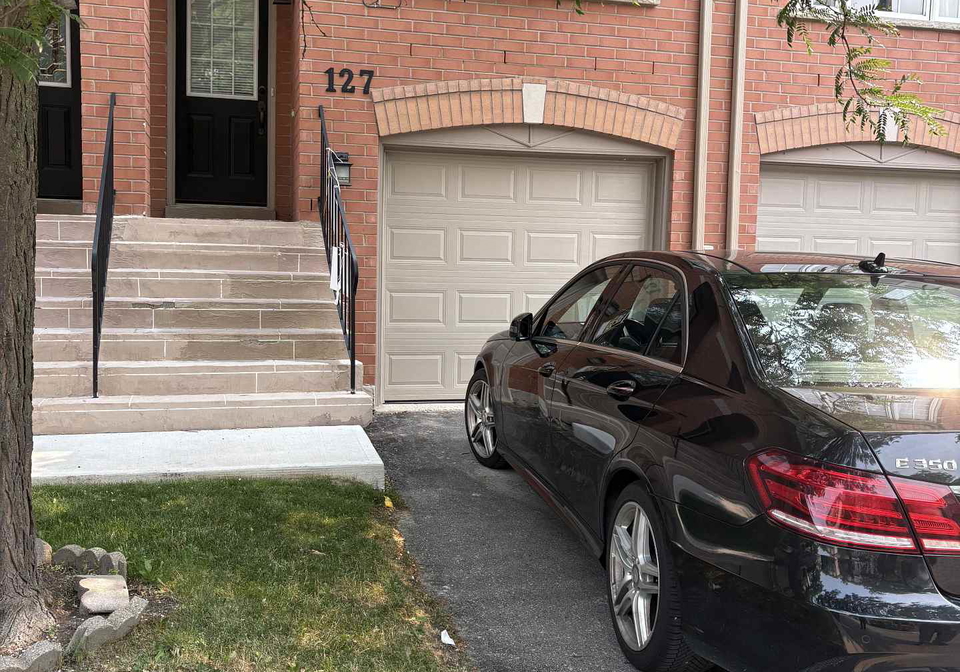 5030-heatherleigh-avenue-mississauga-ontario-w13572738
