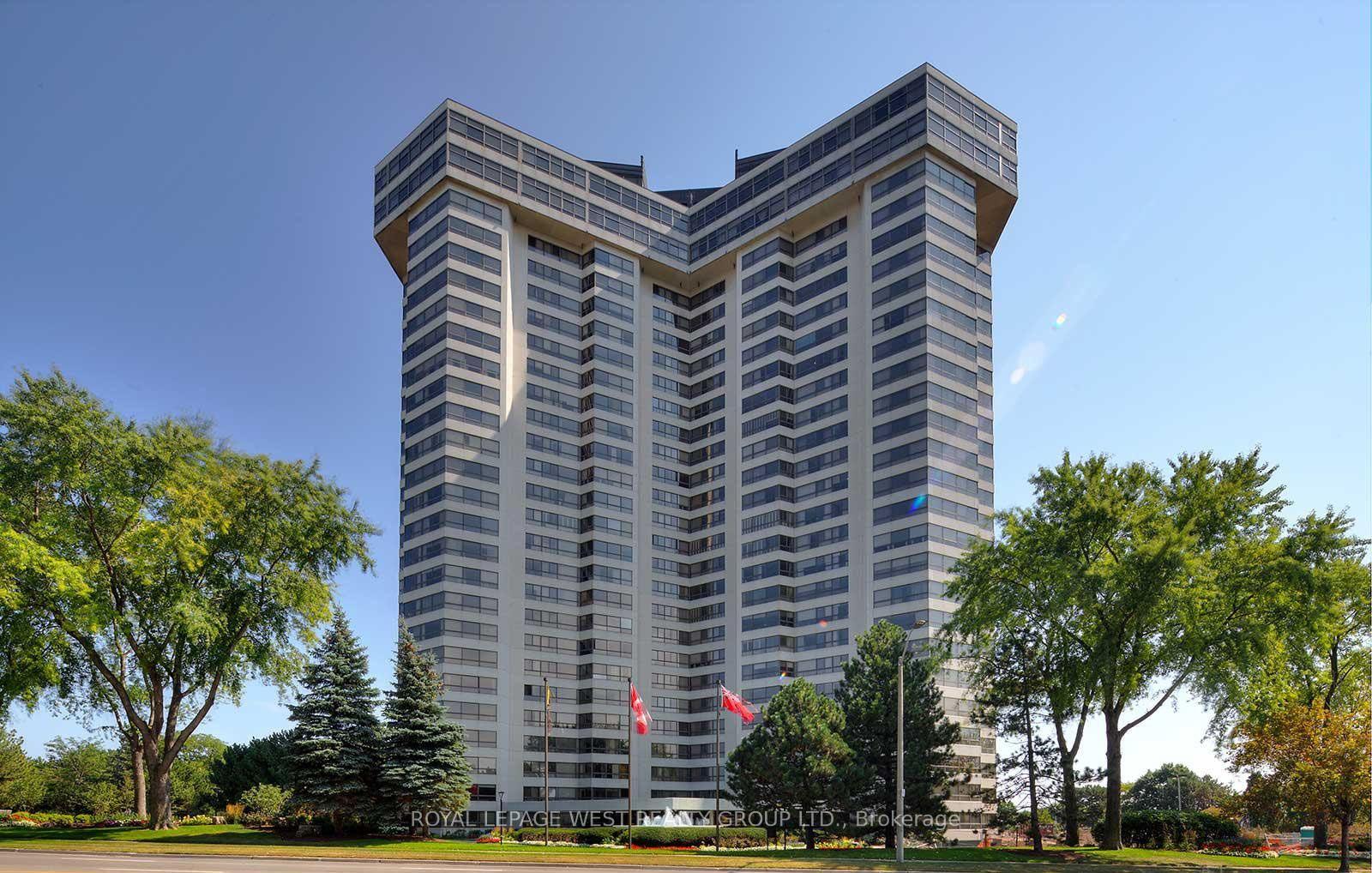 1300-bloor-street-mississauga-ontario-w13573048