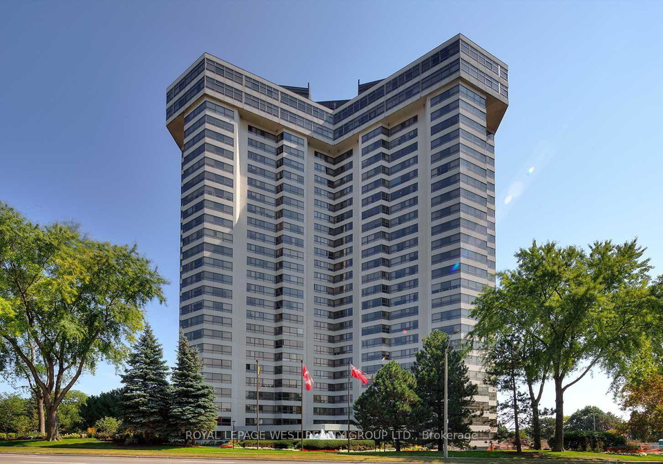 1300-bloor-street-mississauga-ontario-w13573048