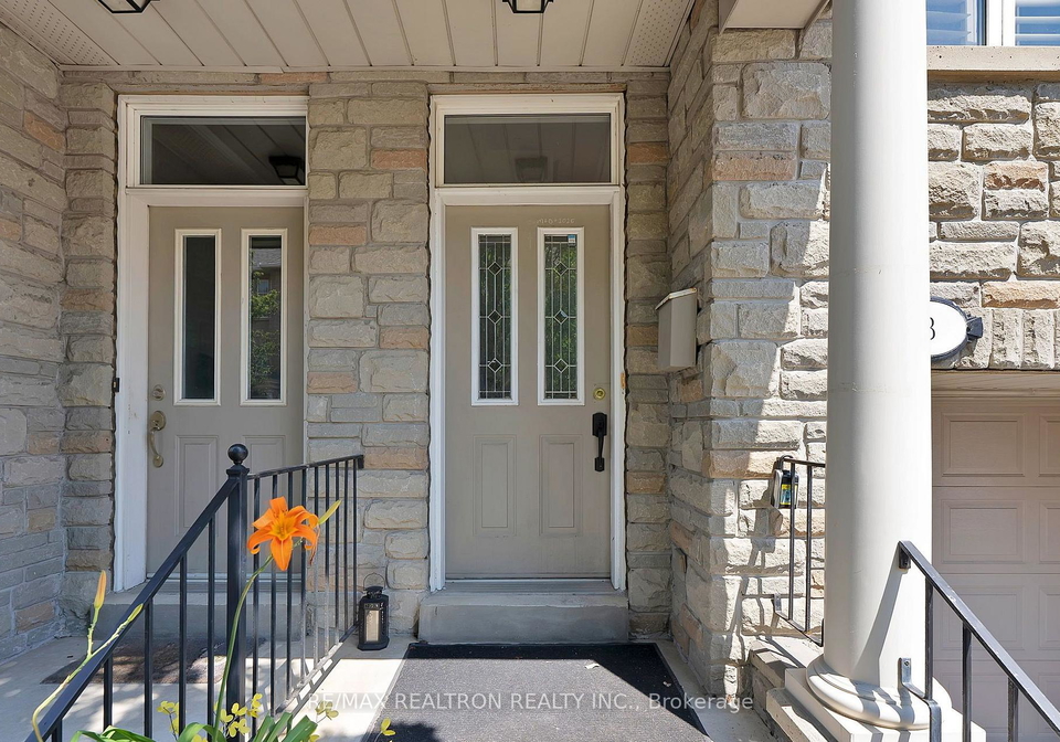 3-james-stock-path-toronto-etobicoke-ontario-w13573068