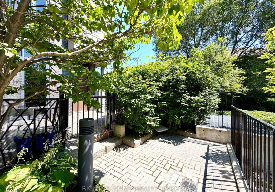 15-valhalla-inn-toronto-etobicoke-ontario-w13573436