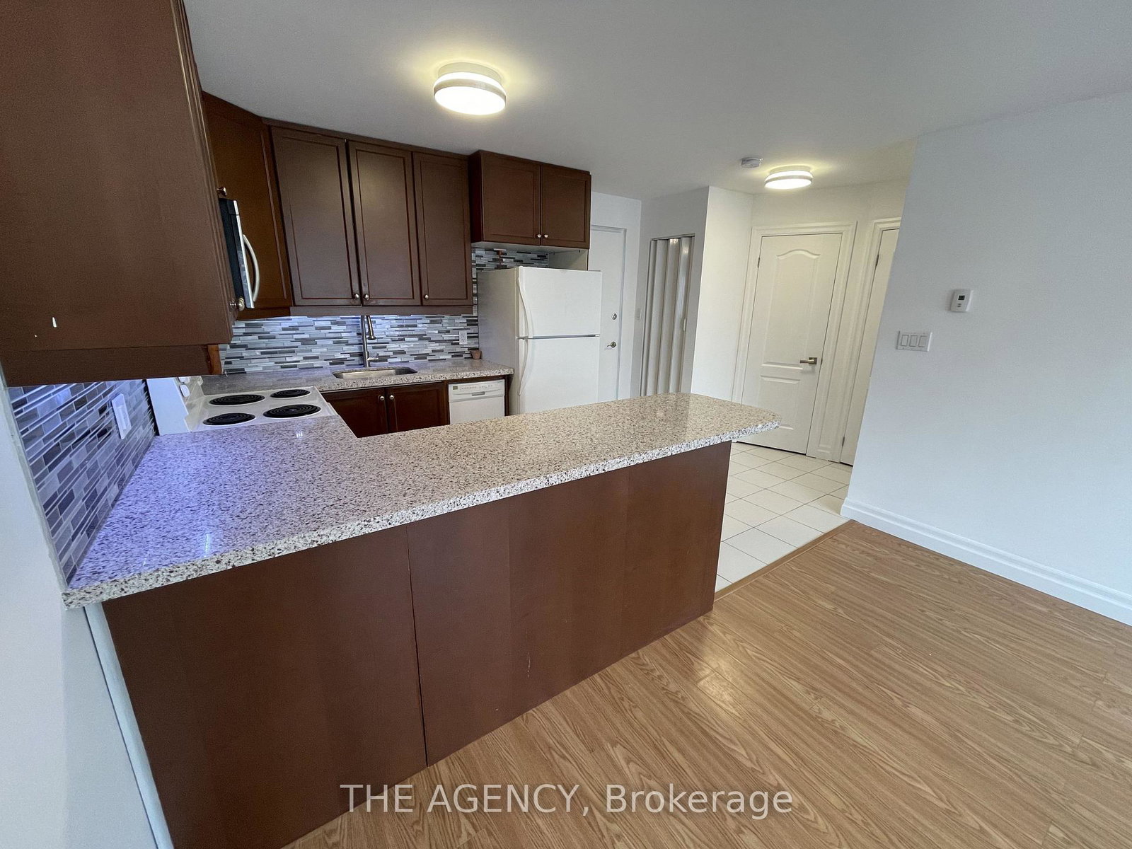 2940-dundas-street-w-toronto-toronto-ontario-w13573822