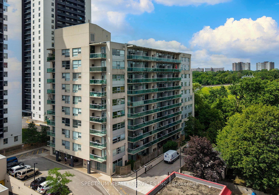 2464-weston-road-toronto-north-york-ontario-w13573918