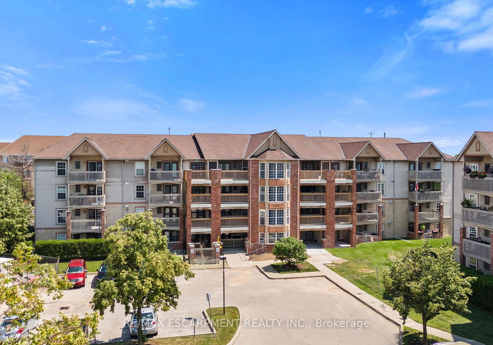 4005-kilmer-drive-burlington-ontario-w13574046