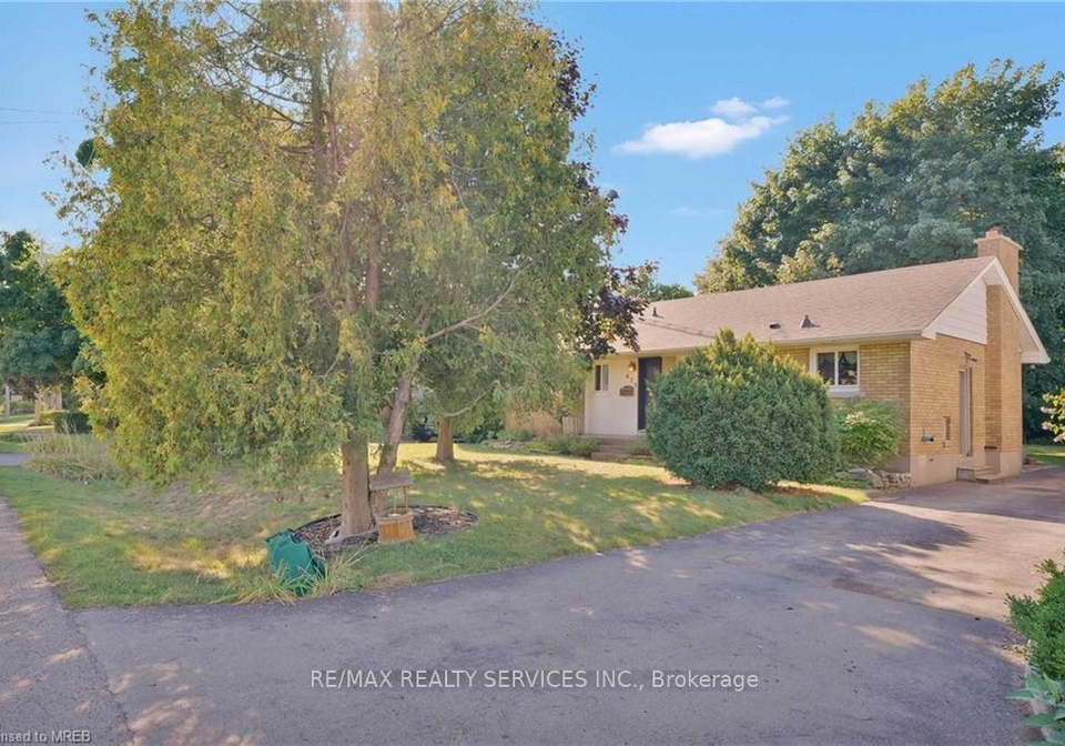 675-inverness-avenue-burlington-ontario-w13574074