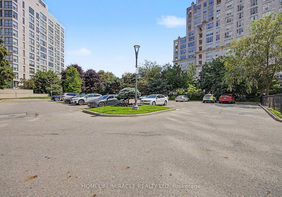 2269-lakeshore-boulevard-w-toronto-etobicoke-ontario-w13574340