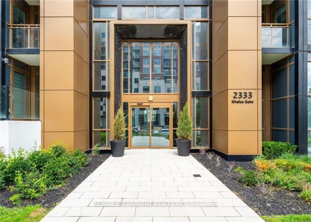 2333-khalsa-gate-oakville-ontario-w13574622