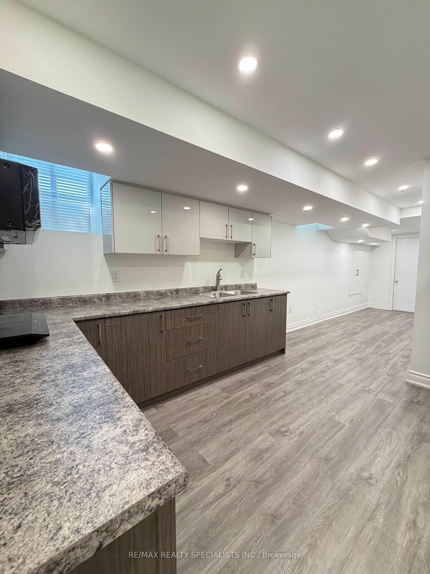 5190-nestling-grove-mississauga-ontario-w13574724