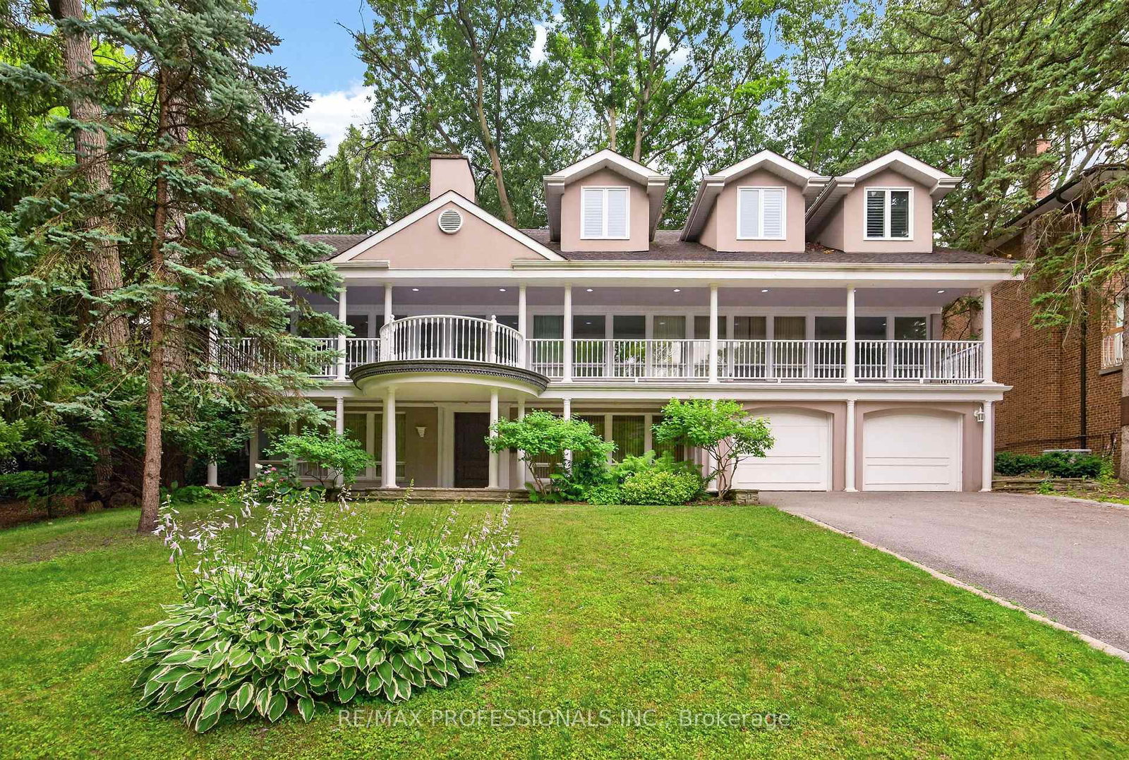 32-edenbrook-hill-toronto-etobicoke-ontario-w13574790
