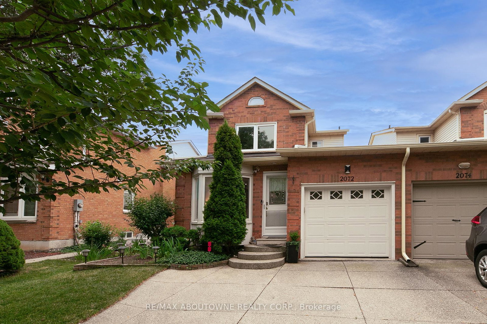 2072-glenada-crescent-oakville-ontario-w13574922